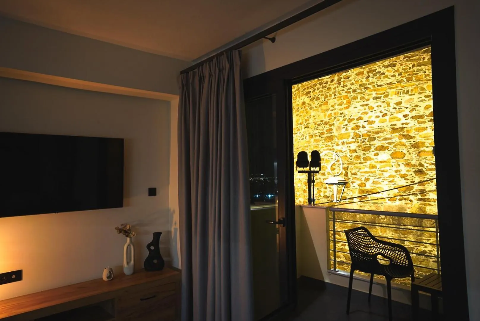 Beyond The Castle Apartment Thessaloniki Greece