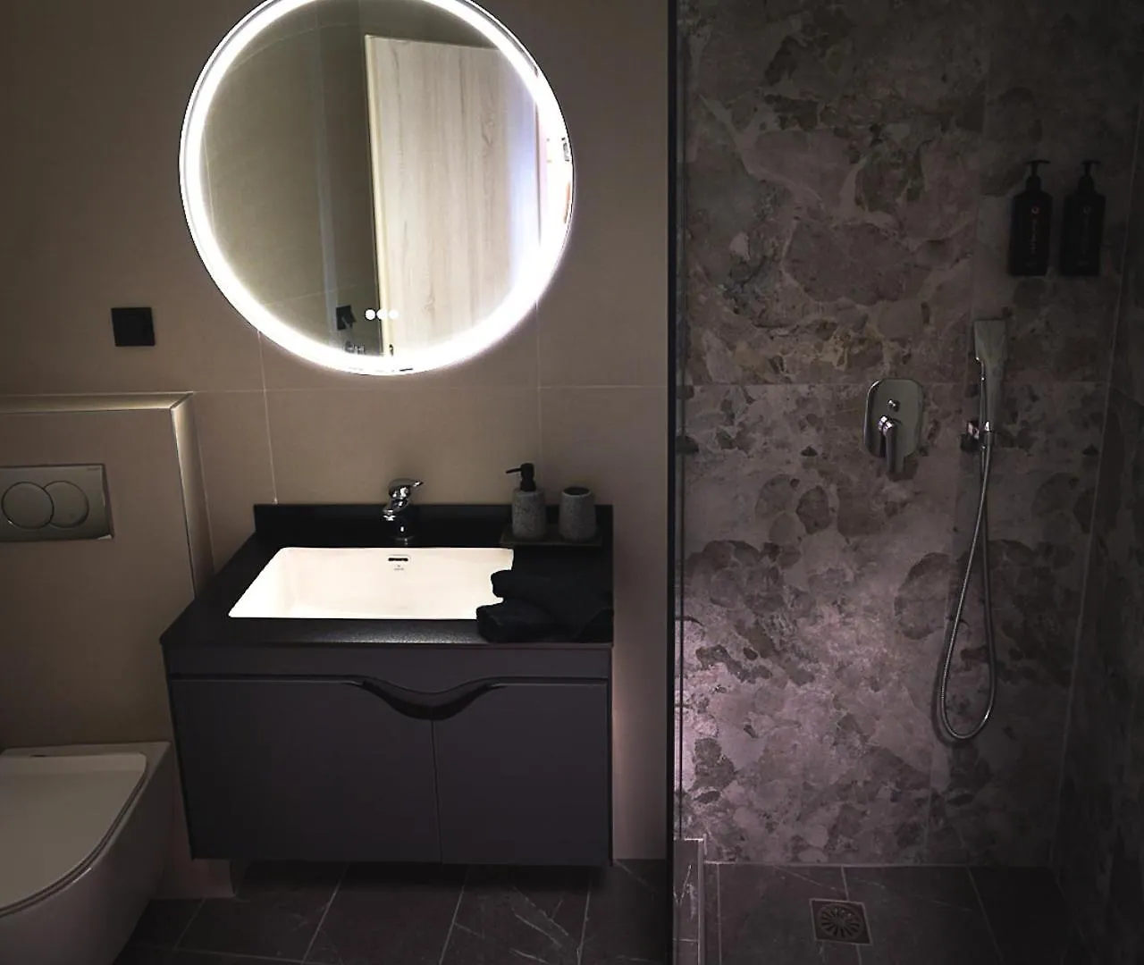 Beyond The Castle Apartment Thessaloniki