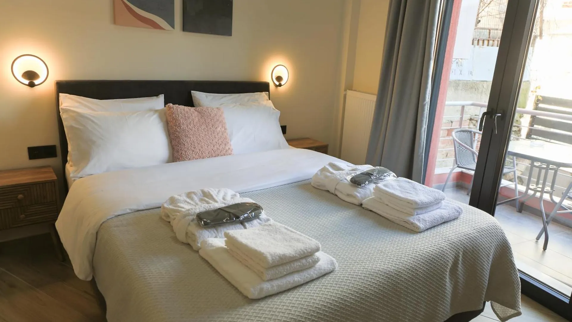 Beyond The Castle Apartment Thessaloniki