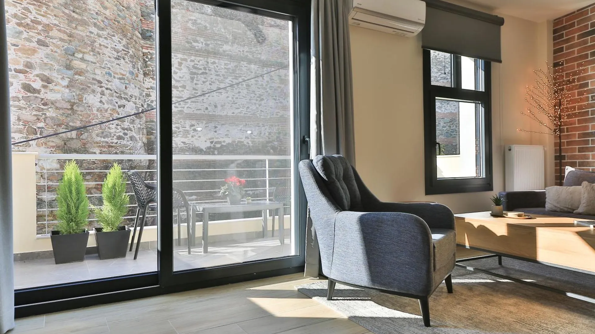 Beyond The Castle Apartment Thessaloniki Greece